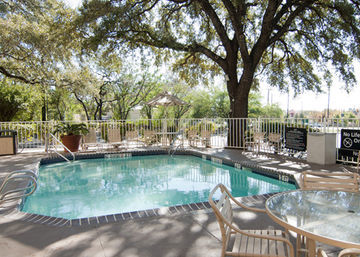 H I Express & Suites San Antonio Medical-Six Flags Exteriör bild