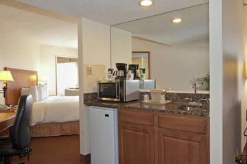 H I Express & Suites San Antonio Medical-Six Flags Exteriör bild